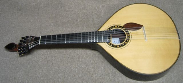 Fernando Meireles Coimbra
        Guitar