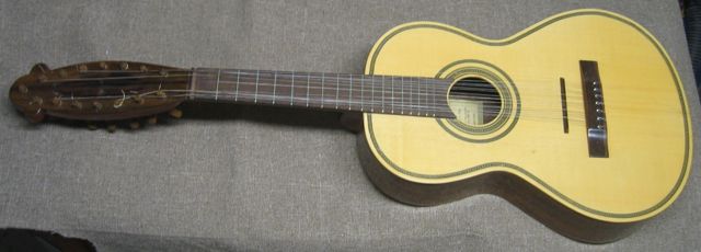 Photo of folk guitar from Azores, Viola da Terceira