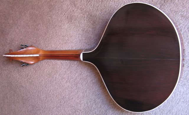 Ulisses Gracio guitarra
        portuguesa back
